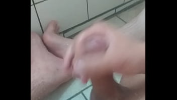 Handjob solo