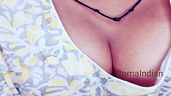 Hot indian bhabhi cleavage