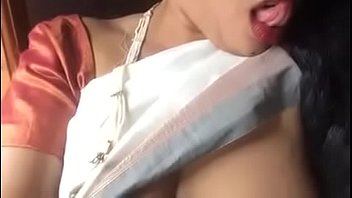 Mallu saree boobs