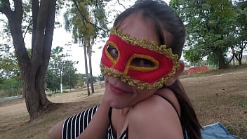 Raquel Menezes pagando boquete