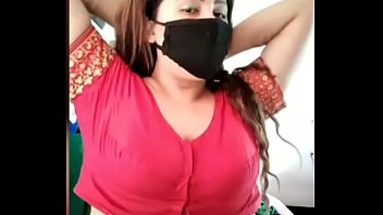 Sexy bhabhi blouse boobs pressed