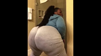 Bbw naked twerking