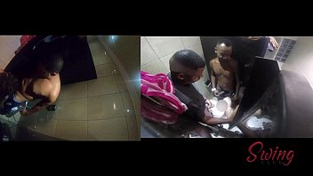 Sorayyaa, Leo Ogro, Casal Sapeca RJ y Tom Ogrinho en una buena puta en el baño