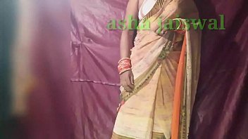 Aunty in saree xnxx