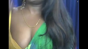Tamil girl boob show