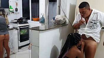 Com a melhor amiga da minha esposa