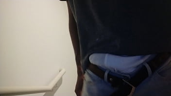 Como a vizinha gostosa na escada do predio