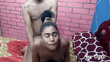 Gay dando o cu no sexo selvagem com um pal grande