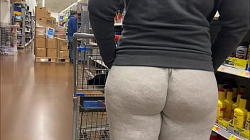 Pawg at walmart