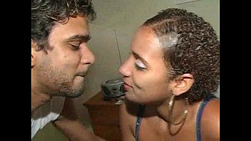 Casal jovem brasileiro