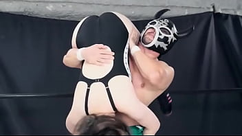 Sexy Swimsuit Wrestling