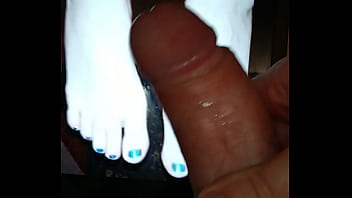 Cum tribute feet