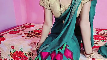 Bhabhi open saree