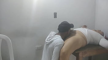 Mi madrastra caliente se la follan bien y me corro dentro de ella