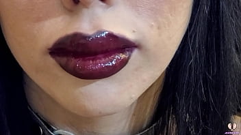 Chloe cherry no lip fillers