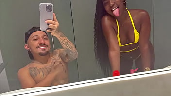 Comeu cuzinho da novinha