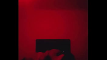 Madrastra latina entra a mi habitación y me hace una mamada para después montarme