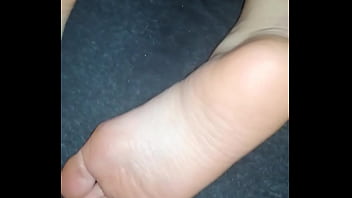 Christina hendricks feet