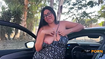 Casting SOBRE RUEDAS para la MILF jamona: ¡Qué buena está Lola Smith!