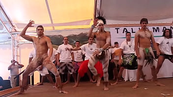 Pandaclass naked dance