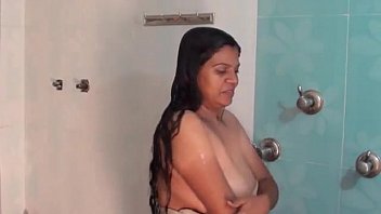 Ipzz 8n bath dick boobs