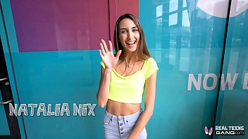 Mulher alta e magra