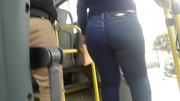 Culona en bus xvideos