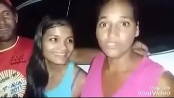 Pipokinha pelada fazendo sexo