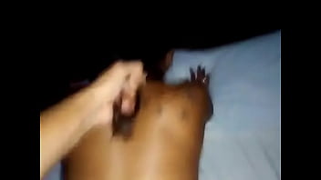 Preta metendo gostoso e rebolando no caralho duro Preta metendo gostoso e rebolando no caralho duro