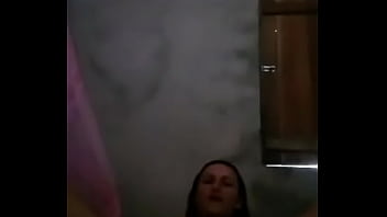 Gorda brasileira gemendo e fudendo muito