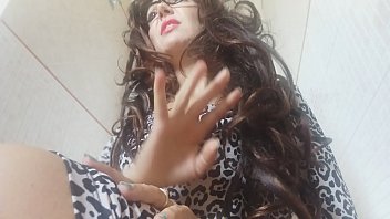 عيل دحك علي بنت وفتحها وبينكها علي طول
