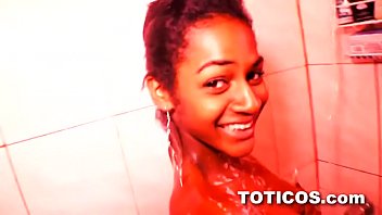 Gata teta de frango excitada na pica dura Gata teta de frango excitada na pica dura