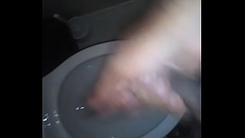 @Hasandouzaklian masturbandose