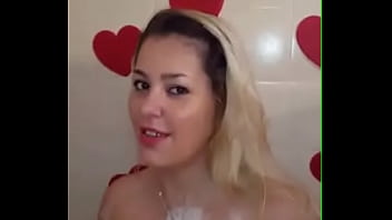 Travequinho tomando banho