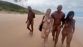 Nude ai muke