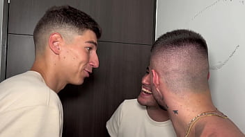Salamon gil swallows cum