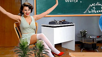 F. EDCOM 2 ReportsSituation 6:Ahardcorestruggles with teacher workload, large class sizes,and lack of training.Guide Questions:S6a. Which EDCOM 2 recommendations relate to this?S6b. Suggest one practical improvement.