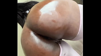 Erome oiled