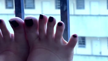 Jayka noelle feet and toes
