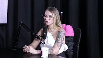 Carol Vargas dançando
