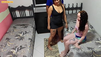 Minha mãe mi ensinando a fuder