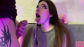 Aabrabian girl suck dick video