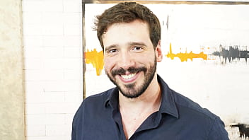Homem que trai compulsivamente sempre busca uma nova buceta pra meter Homem que trai compulsivamente sempre busca uma nova buceta pra meter