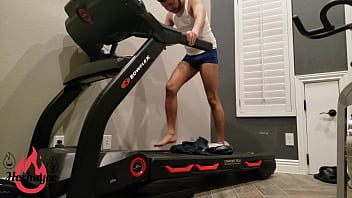 Twink exercise nude