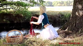 Medieval maid