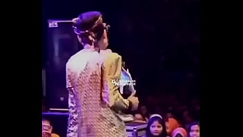 Bokep pepek berbulu lebat