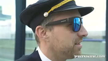 Tiffany richa e o piloto