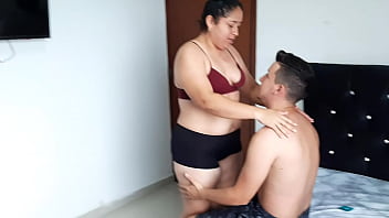 Mãe chupando meu pau