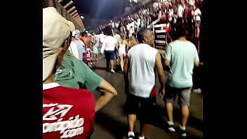 Gazeta no estádio do Guarani