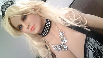 Candy Doll porn modell